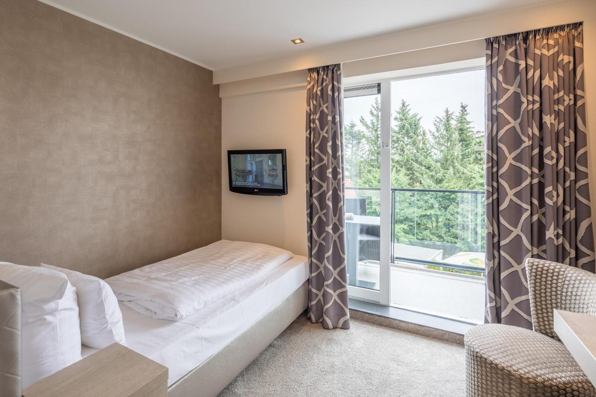 Thomas Hotel Spa & Lifestyle Хузум Экстерьер фото