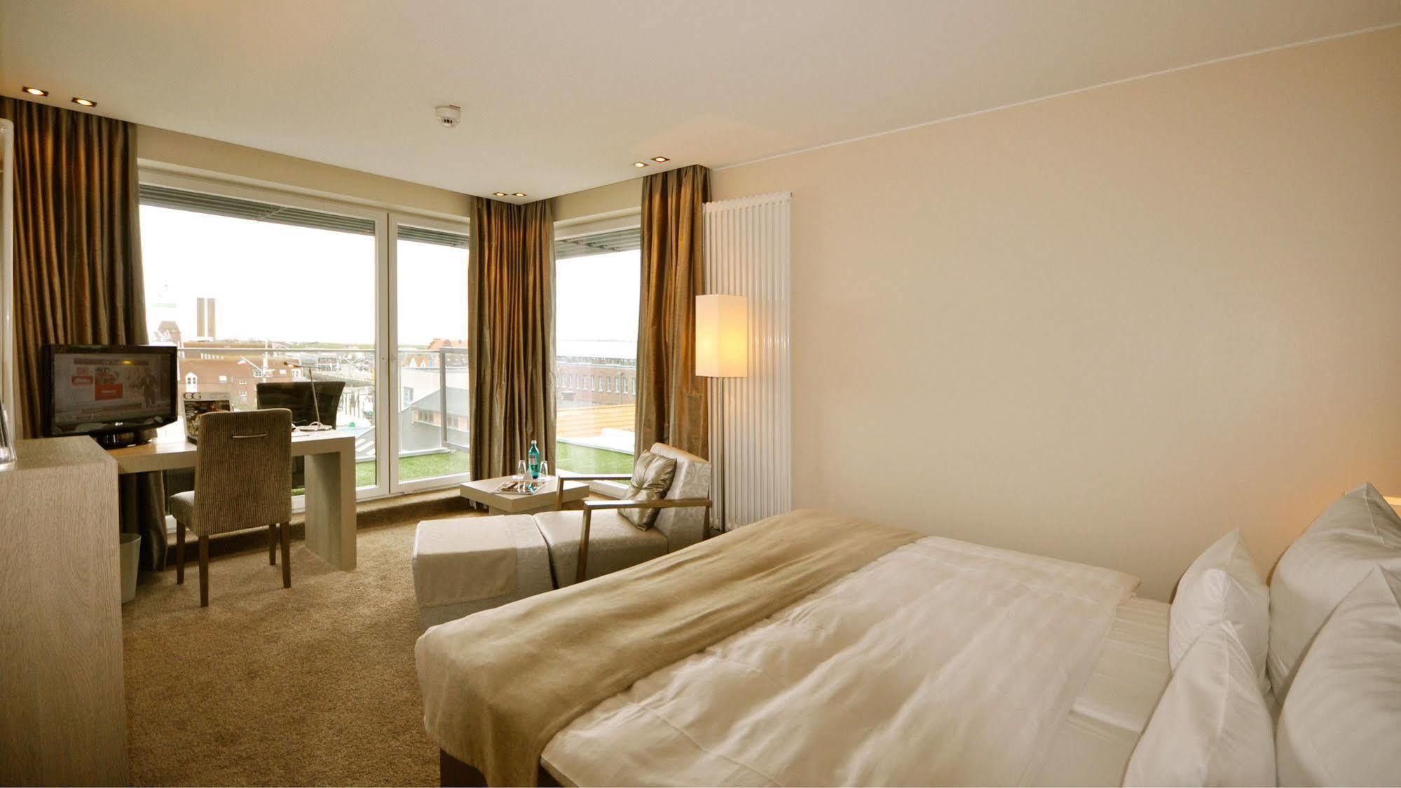 Thomas Hotel Spa & Lifestyle Хузум Экстерьер фото